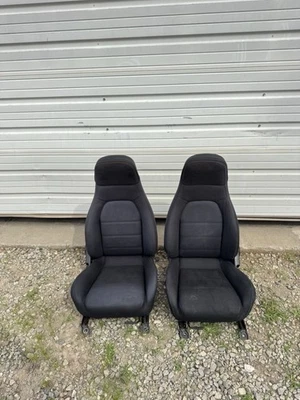 Комплект черных сидений для левой и правой стороны для Mazda Miata 1990-1997 годов выпуска от оригинального производителя - Изображение 1 из 4