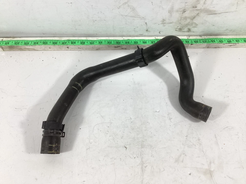 Линия шланга охлаждающей жидкости радиатора двигателя Mini Cooper 2007 - 2013 годов выпуска от оригинального производителя. - Изображение 1 из 4