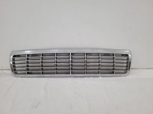 Grille Fits Chevrolet Caprice - Picture 1 of 3
