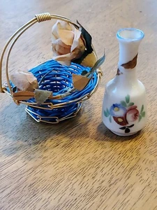 Decorative Mini Lot Of 2 Vase And Basket - Picture 1 of 9