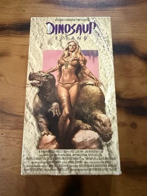 Dinosaur Island VHS Foto 1 de 3
