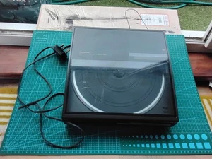 TORNADISCOS AUTOMÁTICO TECHNICS SL-J1 TRANSMISIÓN LINEAL POR CORREA - Imagen 1 de 4