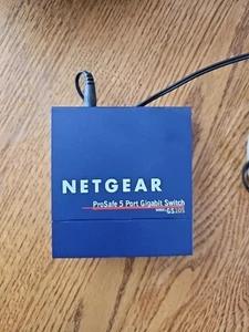 NETGEAR PROSAFE 5 PORT GIGABIT SWITCH GS105 v4 - POWER CORD INCLUDED - Afbeelding 1 van 4