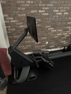 Máquina de Remo Peloton - ¡Excelente Estado! Usado menos de 30 veces!!! Foto 1 de 4