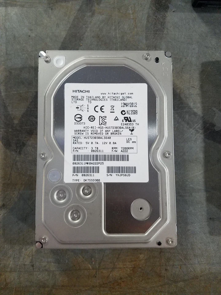 Disco duro HITACHI HUS7230ALS640 3 TB DOBLE PUERTO SAS 6G 7,2 K 64 MB 3,5" 0B26311  Foto 1 de 1