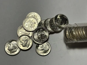 1950 D BU ROOSEVELT DIME PARTIAL ROLL / 27 COINS / SHARP ROLL - Picture 1 of 2