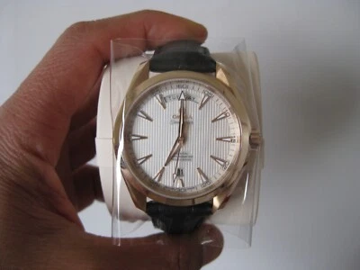 New Omega 18K Rose Gold Seamaster Aqua Terra Day Date Watch 231.53.42.22.02.001 - Image 1 of 4