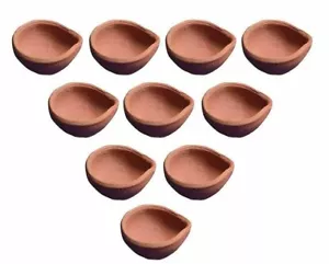Handmade Clay Diya Diwali Diya Traditional Leaf Shaped Mitti Diyas Set Of 7 Pcs - Picture 1 of 5
