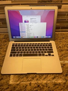 MacBook Air A1466, 1,6 GHz Core i5, 8GB RAM, 128GB SSD Monterey OS (2015) - Bild 1 von 9