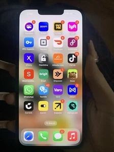 iPhone 14 iOS 17 W/ TikTok na nim, telefon jest w doskonałym stanie. - Zdjęcie 1 z 4