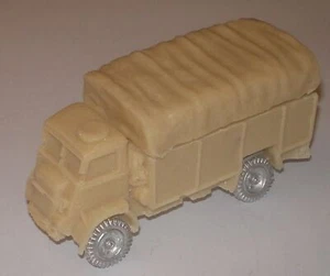 Britannia 20 mm (1/72) camion britannico Bedford QLD 3 tonnellate - Foto 1 di 1