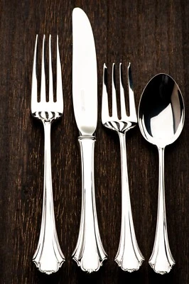 Bel Chateau de Lunt Plata de Ley 4 Piezas Colocación Ajuste, ligeramente usado Foto 1 de 4