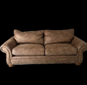 LA-Z-BOY MacKenzie Sofa & Matching Ottoman - Picture 1 of 7
