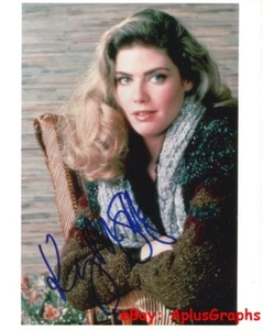 KELLY McGILLIS... Alluring Actress - SIGNED - Picture 1 of 1