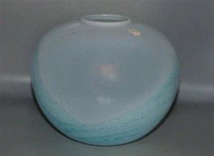 Holmegaard Art Glass Vase "Jasmin" Designed by Mutsuo Inoue 1984 Opal /Green - Picture 1 of 12