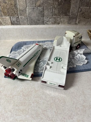 Camión de juguete Hess 1999 de colección transbordador espacial conjunto satélite juguete de gasolina coleccionable Foto 1 de 4