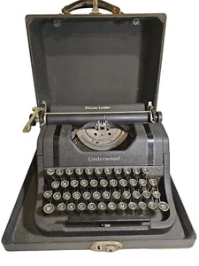 Antique Vintage Underwood Deluxe Leader Typewriter In Original Black Case - Picture 1 of 6