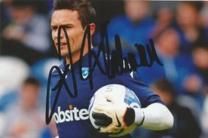 PORTSMOUTH: DARRYL FLAHAVEN SIGNED 6x4 ACTION PHOTO+COA - Picture 1 of 1