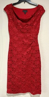 Vestido Connected Apparel Rojo Encaje Brillante Capucha Cuello Gorra Manga Adelgazante Foto 1 de 4