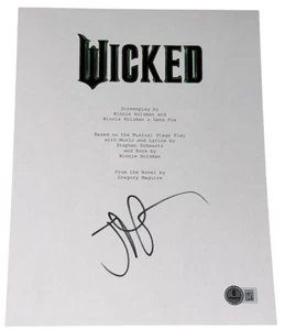 Jon M. Chu signed Autogramm Wicked Full Script Drehbuch Ariana Grande Beckett - Bild 1 von 2