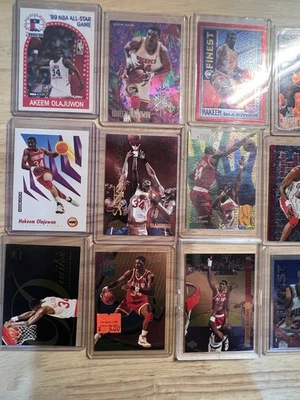 Lote de 13 cartões de basquete Hakeem Olajuwon – inserções, inserções paralelos Fleer - Imagem 1 de 4