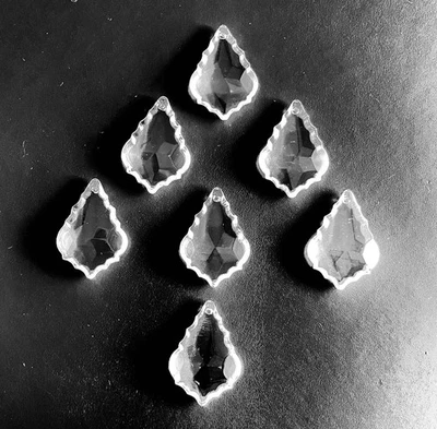 7x Kristallbehang mit Bohrung. Für Leuchter oder Feng Shui, ca. 4 X 2,5 cm - Bild 1 von 4