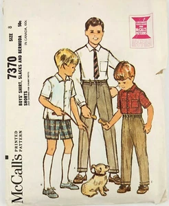 McCall's 7370 Boys' Shirt Slacks Pants Bermuda Shorts Size 8 Vintage 1964 - Foto 1 di 4