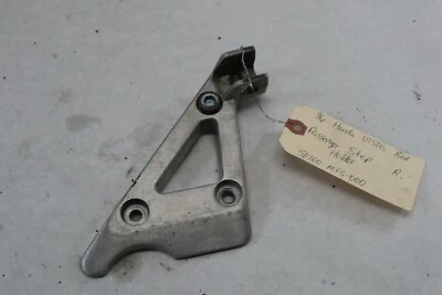 Оригинальный красный держатель подножки для мотоцикла пассажира Honda 1986 VT 500C - Изображение 1 из 3