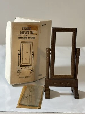 Espejo de vestir vintage COMO ESTÁ Concord Miniatures casa de muñecas estadounidenses MCM NOS Foto 1 de 4