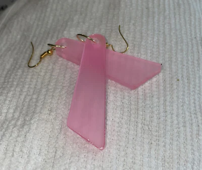 Pendientes colgantes de resina rosa Foto 1 de 4