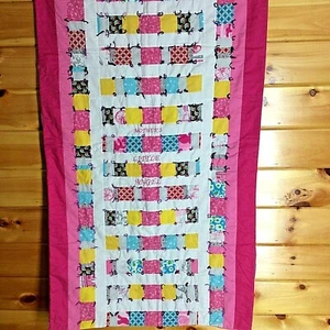 Vintage Baby Crib Quilt Nursery Blanket Mothers Little Angle 27X47" - Picture 1 of 12