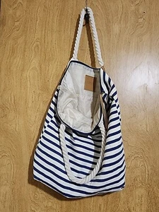 💫Summer and Rose Brittany Tote Beach Bag Purse. Nautical, tote rope handles - Picture 1 of 7