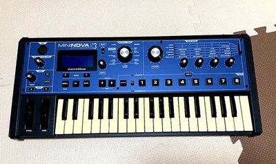 Novation MiniNova 37-key Synthesizer & Vocoder w Mic & USB Cable TESTED - Image 1 of 4