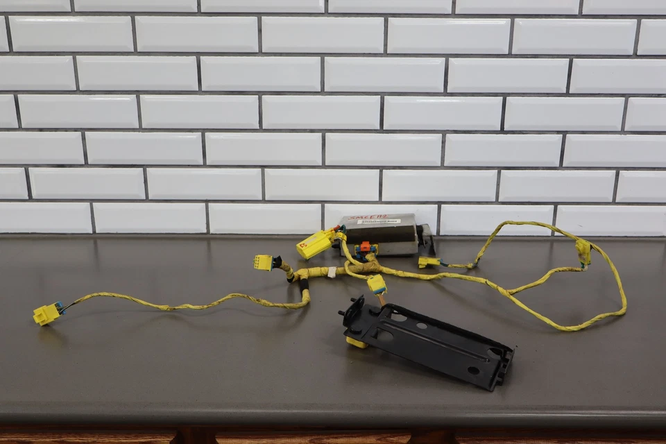 91-92 C4 Corvette Air Bag Control Module (Center Dash) W/Harness & Sensors Foto 1 de 4