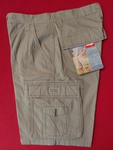 Wrangler Rip Stop Loose Fit Cargo Shorts Beige 9" Inseam NEW WITH TAGS - Picture 1 of 15
