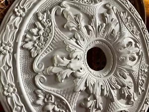 Stucco - auffällige blumige Stuckrosette 100-283 Rosette d=42,5 cm aus Stuck - Bild 1 von 8