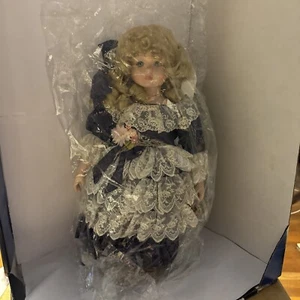 BETTY JANE CARTER BETTE BALL GOEBEL 18" MUSICAL DOLL -COA ,stand #204 Ashleigh - Picture 1 of 6