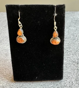 Dainty Silver Sunstone Gemstone Earrings ~ 172 - Imagen 1 de 3