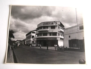 FOTOGRAFÍA T. Chandiram's & Company Ghana África Occidental Gold Coast General Store - Imagen 1 de 3