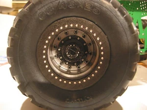 Clodbuster Monster Truck Simulated Scale 12 Lug Wheel Nut Set - Bild 1 von 2