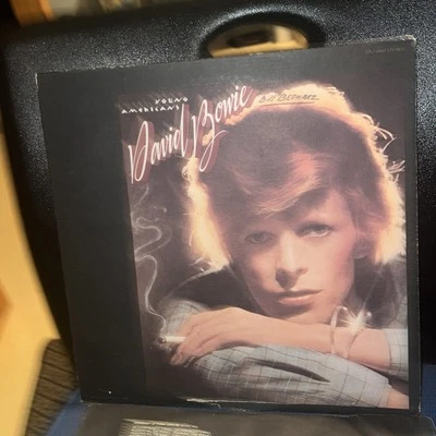 1975 David Bowie Young Americans LP. VG / EXC Record RCA Label.cleaned,tested - Image 1 of 4