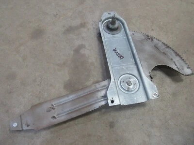 1974 Mercury Marquis 2 portas porta capota rígida regulador de janela mecanismo de manivela DF - Imagem 1 de 2