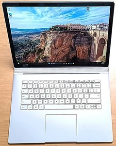 Microsoft Surface Book 2 15" i7-8650U, 16GB, 256GB, GTX1060 6GB WIN11PRO 3.5K - Picture 1 of 7