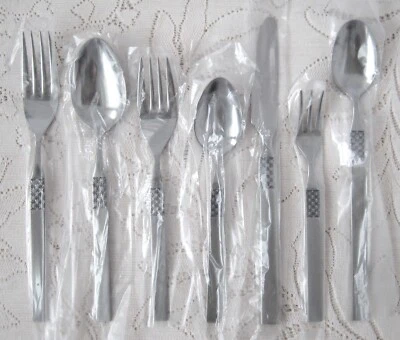 OXFORD HALL Stainless Japan Flatware 7 Piece Place Setting OXH58 FLORENTINE - Image 1 of 4