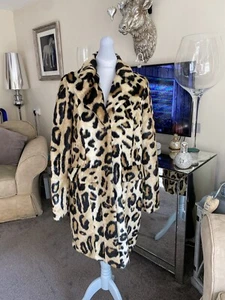 Vera Moda Faux Fur Coat BNWOT Size Small - Picture 1 of 9