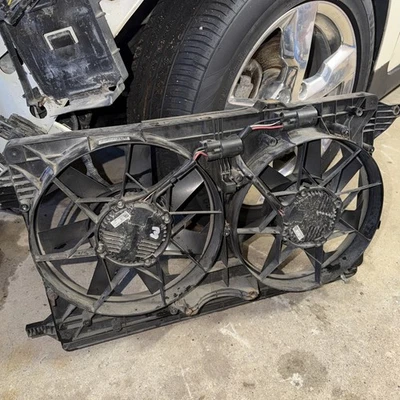 Conjunto de ventilador de motor de ventilador de radiador compatible con 11-15 voltios 3088008 Foto 1 de 3