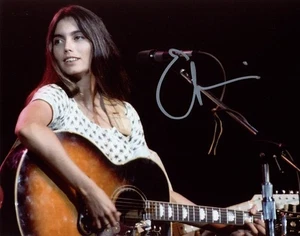 EMMYLOU HARRIS SIGNED AUTOGRAPHED 8x10 PHOTO COUNTRY MUSIC LEGEND BECKETT BAS - Picture 1 of 2