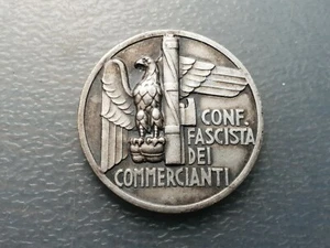 ITALIA FLORENCIA MEDALLA PERIODO MUSSOLINI FEDERACION COMERCIANTES 30 mm PLATA - Picture 1 of 2