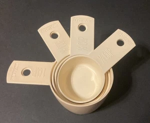 Vintage Pyrex Accessories Nesting Measuring Cups Set of 4 Ivory 1990s - Picture 1 of 5