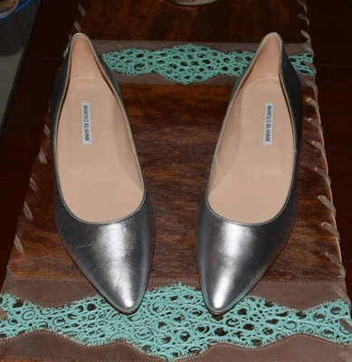 Auténticos planos de ballet Manolo Blahnik plateados talla 41,5 EE. UU. 10,5 Foto 1 de 4